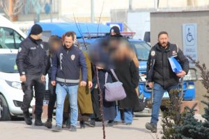 4 ilde FET&Ouml; operasyonu: 30 g&ouml;zaltı