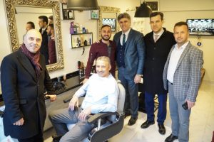 Bursa Mudanya Belediye Başkan Adayı &Uuml;nal'dan esnaf ziyareti