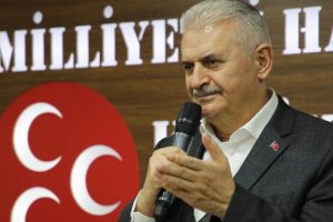 Binali Yıldırım se&ccedil;im &ccedil;alışmalarını s&uuml;rd&uuml;r&uuml;yor