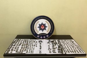 Jandarmadan dev operasyon! Berber d&uuml;kkanında ele ge&ccedil;irildi