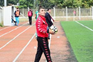 O antren&ouml;r kalp krizinden &ouml;ld&uuml;