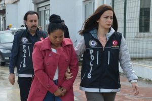 Uyuşturucuyla yakalandı: "Fuhuş i&ccedil;in geldim"