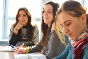 Hangi stajyerler erken emeklilik i&ccedil;in bor&ccedil;lanma yapabilir?