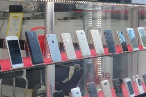 İnternet pazarı cep telefonu esnafını vurdu
