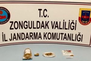 Jandarma zehir tacirlerine g&ouml;z a&ccedil;tırmadı!