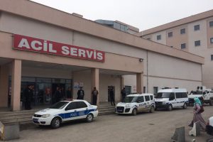 Uzman &ccedil;avuş, arkadaşının silahından &ccedil;ıkan kurşunla ağır yaralandı