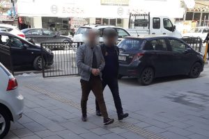 18 ayrı su&ccedil;tan aranan cezaevi firarisini yakaladı