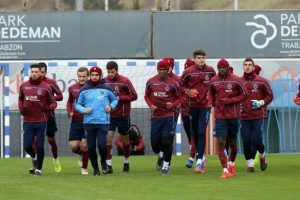 Trabzonspor diken &uuml;st&uuml;nde!