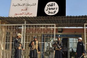 IŞİD, Irak ordusunun &uuml;niformasını giyerek pusu kurmuş