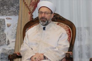 Diyanet İşleri Başkanı Erbaş: Huzur beldesi Diyarbakır tekrar &ouml;z benliğine kavuşuyor