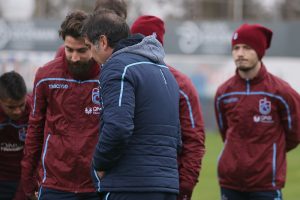 Olcay Şahan 2 ay sonra takımla idmana &ccedil;ıktı