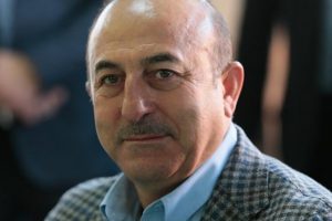 &Ccedil;avuşoğlu: "Bursa'yı bir dolaşın, en geri kalmış il&ccedil;esi Nil&uuml;fer"