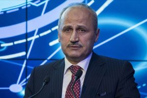 Bakan Turhan: 5G hizmeti 2020'de &ouml;nemli merkezlerde hizmete sunulacak
