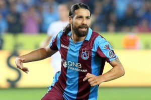 Trabzonspor, Olcay Şahan'ın s&ouml;zleşmesini 1 yıl kısalttı