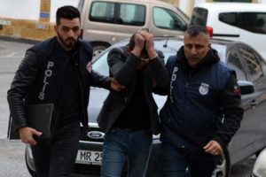 Uyuşturucu kullandı, polis merkezine girip ateş istedi