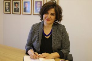 A&Uuml; Tıp Fak&uuml;ltesi kadın dekana emanet