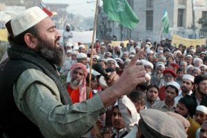 Pakistan, 182 cami ve medreseye el koydu