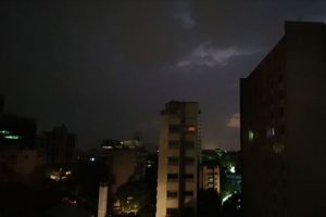 Venezuela'da &uuml;lke &ccedil;apında elektrik kesintisi
