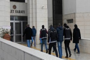 12 kişiye FET&Ouml;'den g&ouml;zaltı kararı