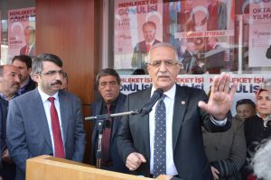 Bursa Milletvekili M&uuml;fit Aydın: "T&uuml;rkiye'de biri hak, biri batıl olan iki parti var"