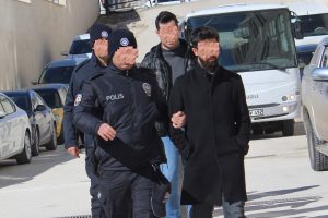FET&Ouml;/PDY operasyonu: 4'&uuml; asker 5 ş&uuml;pheli hakim karşısında!