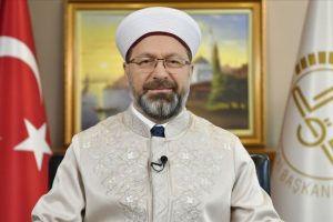 Diyanet İşleri Başkanı Erbaş: Kadın insanlığın kendisini g&ouml;rd&uuml;ğ&uuml; aynadır