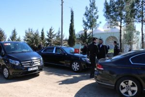 Erdoğan Cuma namazını kırsal mahallede kıldı