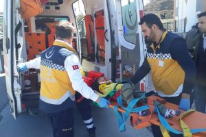 3. kattan d&uuml;şen &ccedil;ocuk ağır yaralandı