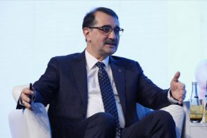 Bakan D&ouml;nmez: "18-19 milyar tonluk bir k&ouml;m&uuml;r rezervi tespit ettik"