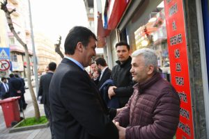 Bursa Osmangazi Belediye Başkanı D&uuml;ndar, Gazcılar Caddesi esnafını ziyaret etti