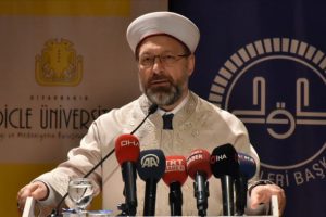 Diyanet İşleri Başkanı Prof. Dr. Erbaş: Paylaşılmayı en &ccedil;ok hak eden şey bilgidir