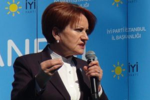 Meral Akşener kadınlara hitap etti