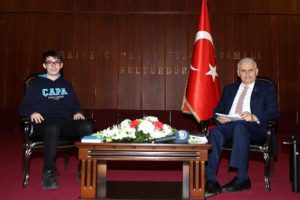 Binali Yıldırım, &ouml;ğrencilerle buluştu