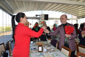 Başkan &Ouml;zt&uuml;rk 8 Mart D&uuml;nya Kadınlar g&uuml;n&uuml;n&uuml; kutladı