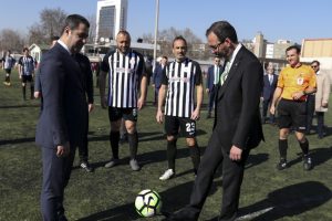 Bakan Kasapoğlu, Kamu Futbol Turnuvası'nın a&ccedil;ılışını yaptı