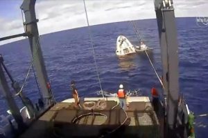 SpaceX'in personel taşıyıcı mekiği D&uuml;nya'ya geri d&ouml;nd&uuml;