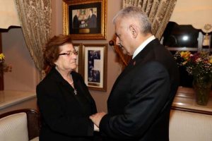 Binali Yıldırım'dan Mutafyan ailesine taziye ziyareti