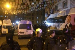 HDP'ye operasyon! &Ccedil;ok sayıda g&ouml;zaltı var