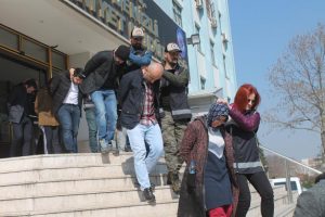 "T&uuml;rkiye'den para kazandınız" diyerek Almanları 1,5 milyon euro dolandırdılar!