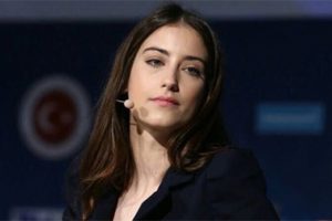 Hazal Kaya: Biz varız! Hep buradaydık