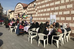 Bursalı yetim anneleri Afrika'ya su kuyusu a&ccedil;tıracak