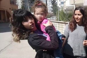 Herkes yaptığına isyan etti! '&Ccedil;ocuk benim &ccedil;ocuğum, sizi ilgilendirir mi?'