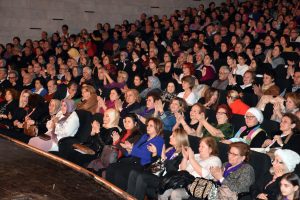 Bursa'da Kadınlar G&uuml;n&uuml; programına yoğun ilgi