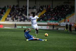 Alanyaspor sahasında kazandı