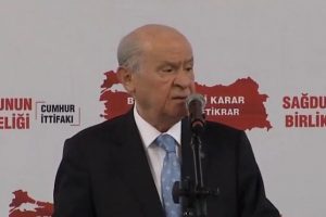 "CHP genel başkanı siyaseten iflas etmiştir"