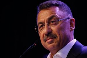 'T&uuml;rkiye yeni bir şahlanışın, dirilişin eşiğindedir'