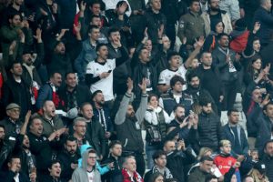 Vodafone Park'ta gol anonsları Serap &Ouml;zt&uuml;rk'ten