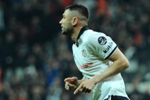 Burak Yılmaz şova devam ediyor