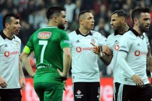 Medel ile Quaresma arasında sert tartışma