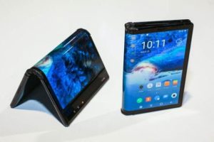 BlackBerry: Ekranı katlanan telefonlar hantal